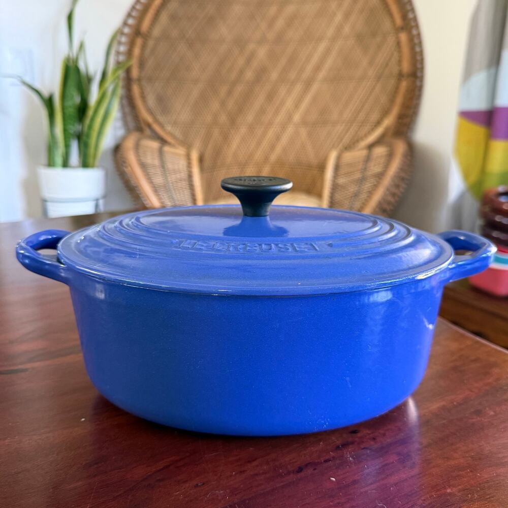Le Creuset #23 Signature Oval Dutch Oven 2.75 QT cobalt blue w/Lid France EUC